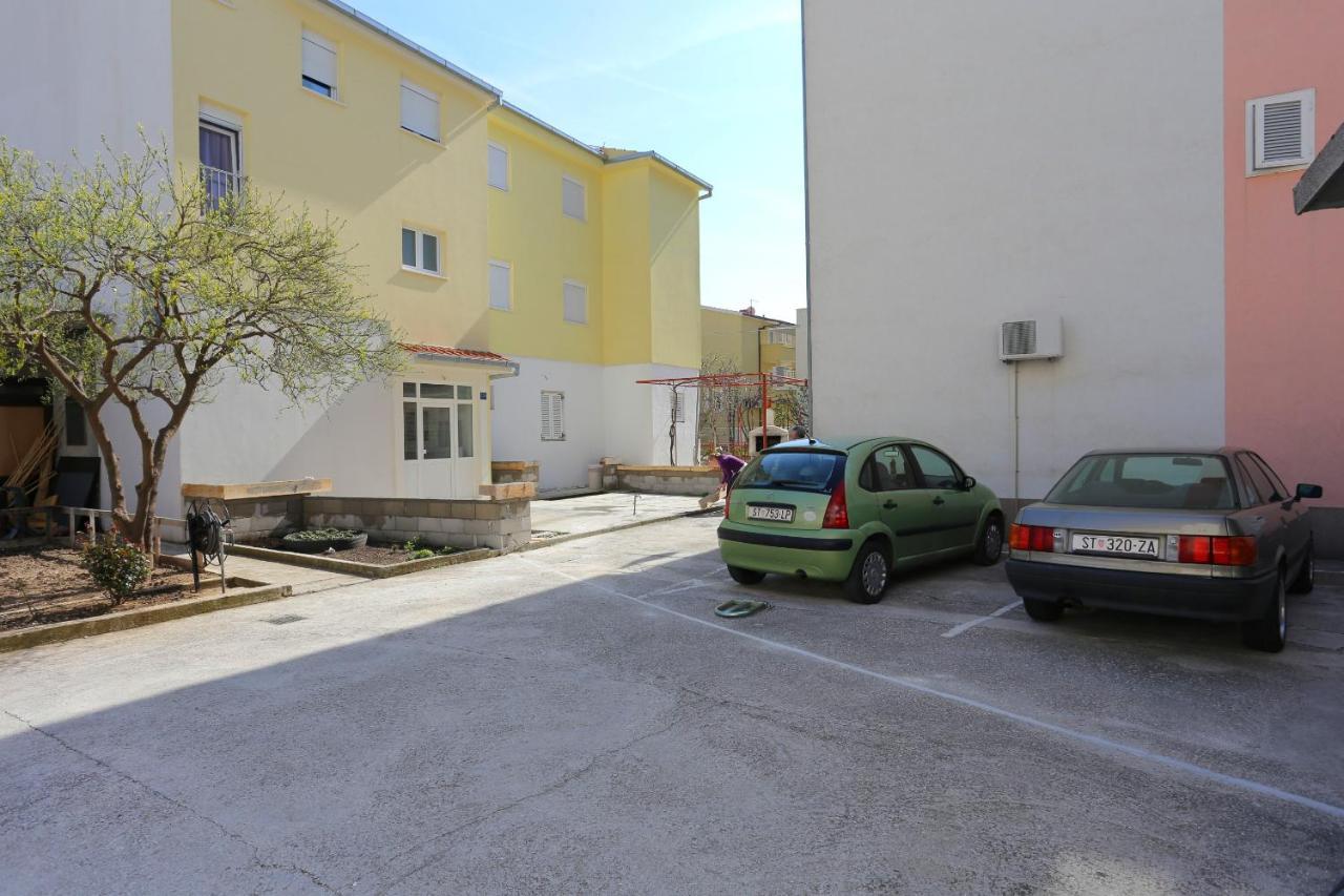 Apartments With A Parking Space Omis - 10362 Exteriér fotografie