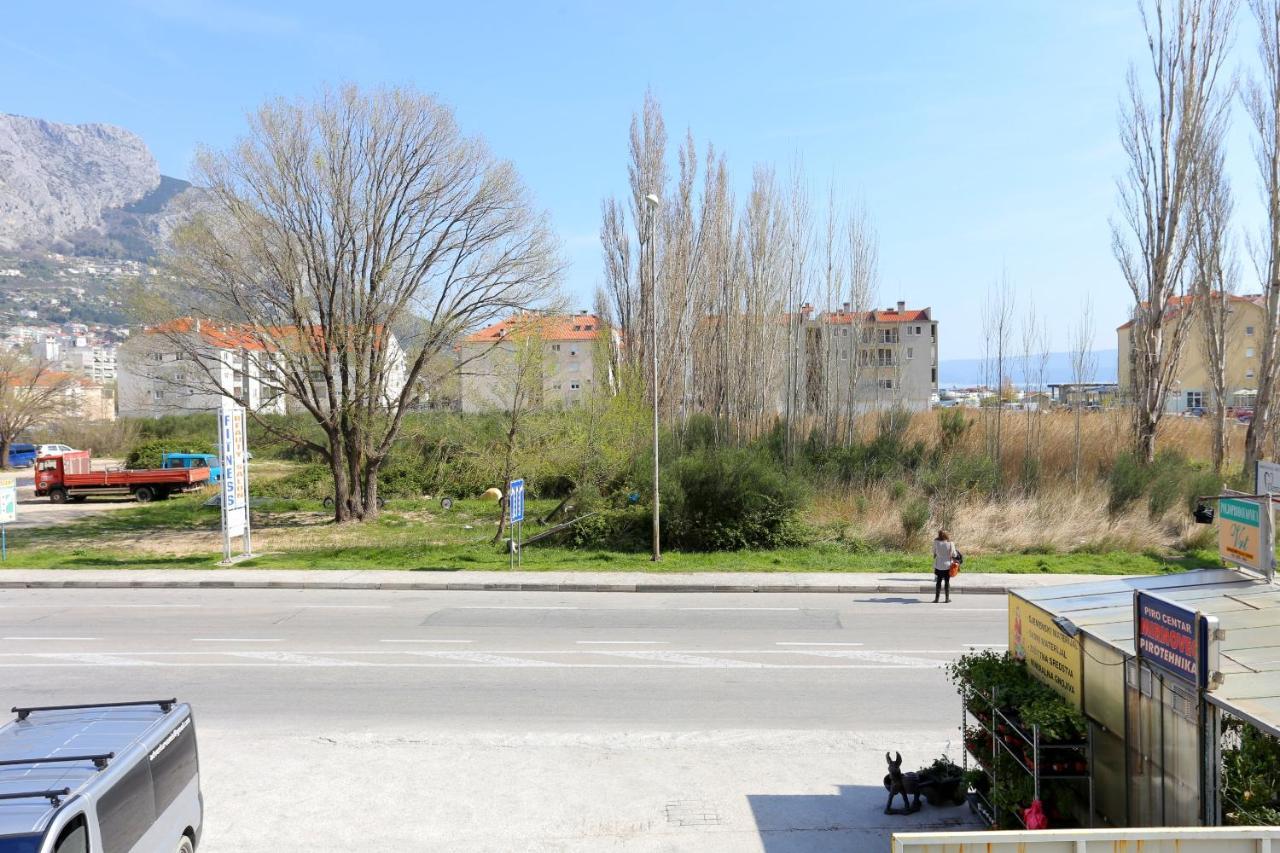 Apartments With A Parking Space Omis - 10362 Exteriér fotografie